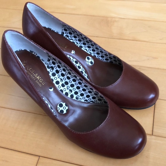 Change by Charles David. Leathers Brown Mid-height heels. New. - Picture 1 of 3